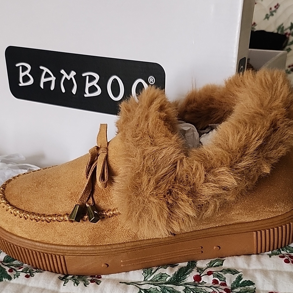 Bamboo Women's Tan Fur-Lined Moccasins